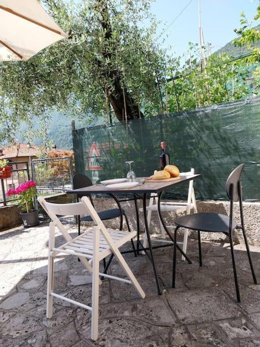 Casa Elly Riva di Solto Exterior foto